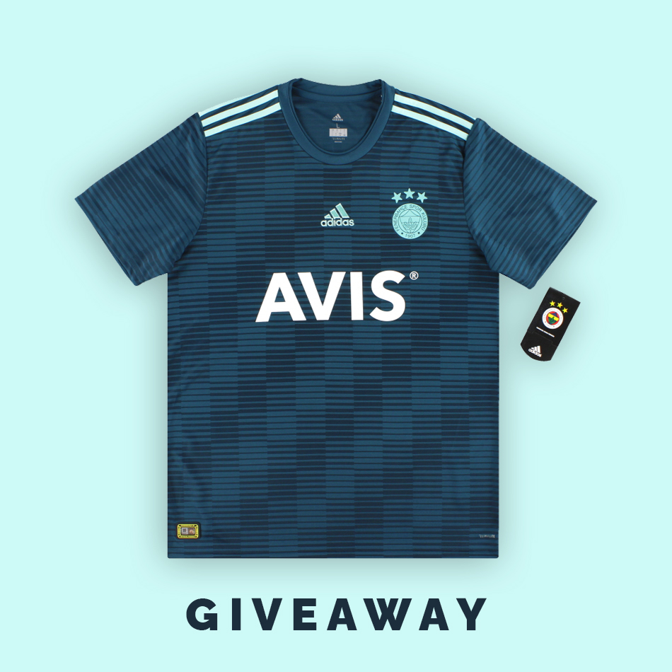 VFshirts's tweet photo. GIVEAWAY: We have one of these Fenerbahce shirts to give away

To Enter
1. RT and Like this post
2. Follow us @VFshirts
3. Reply with #Fenerbahce

Good Luck! https://t.co/XkN8QYOb3W