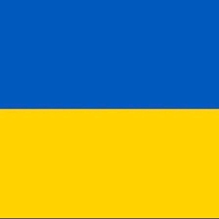 jerinfm's tweet photo. My prayers are with my friend’s and their families in Ukraine . An war like this is the beginning of another ripple affect of hate . The world doesn’t need more hate , we need more love and understanding. Let’s help everyone &amp; do your best. #NoMoreWars #PrayForUkraine #StopWar https://t.co/WUvEhxF2kI
