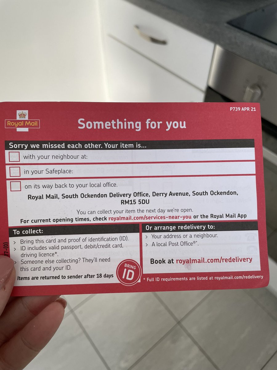 Stefyes's tweet photo. @RoyalMailHelp well this is helpful through my door! 🤔🤦🏻‍♀️ https://t.co/2qLYwVKgw1