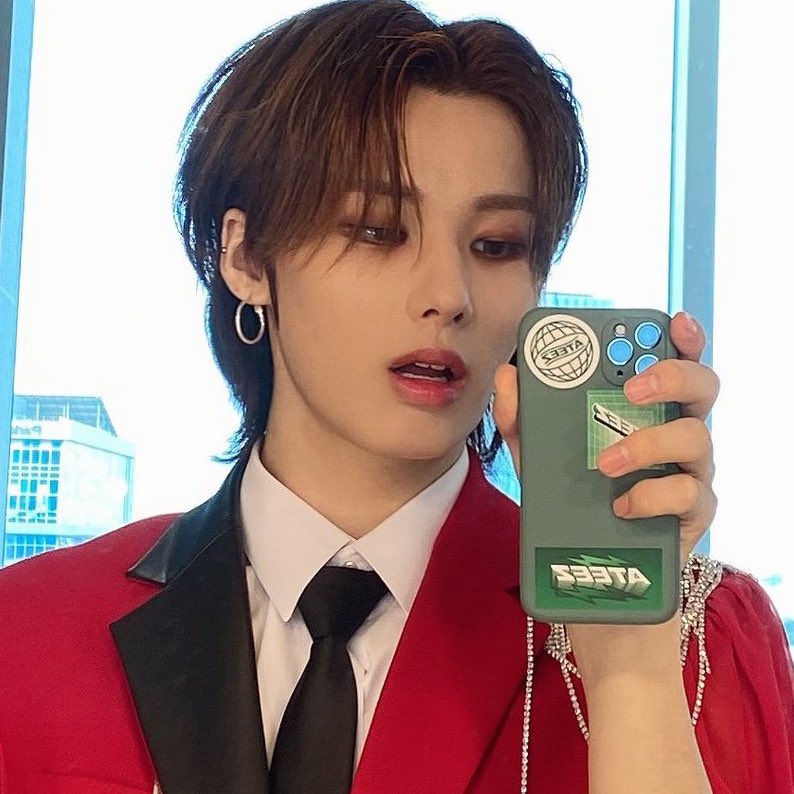 hongteezer's tweet image. petition to normalize every atiny hyping up e’last on the tl — a “Wonhyuk is the cutest atiny” thread: