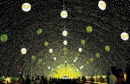 tmlmiyagi1's tweet photo. @Kpop_ctzen @kokolee_12 @sook_0301 @chunee_1121 @arohot10 @tmlmiyagi1
@ddongchunee @malsook03 
Let me introduce the firefly festival in Muju-gun. You can see beautiful lights in the night sky and the scenery is nice. https://t.co/bq2Xcz9xMZ