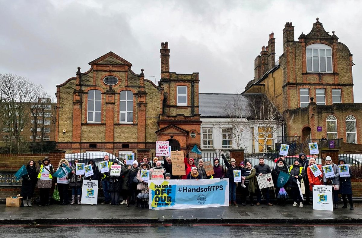 SuttonNUT's tweet image. NEU members standing firm against pension cuts. Another day, another big turnout at #SuttonHigh.