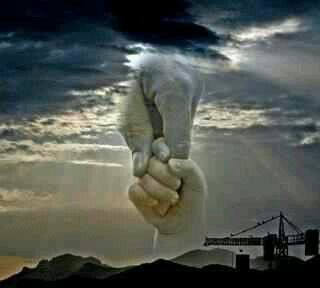 suhani_ashawat's tweet photo. The only hand which will never leave you whatever the circumstance is and will always be your sunshine in your dark nights 🌼💗 https://t.co/vzui54fvOp
