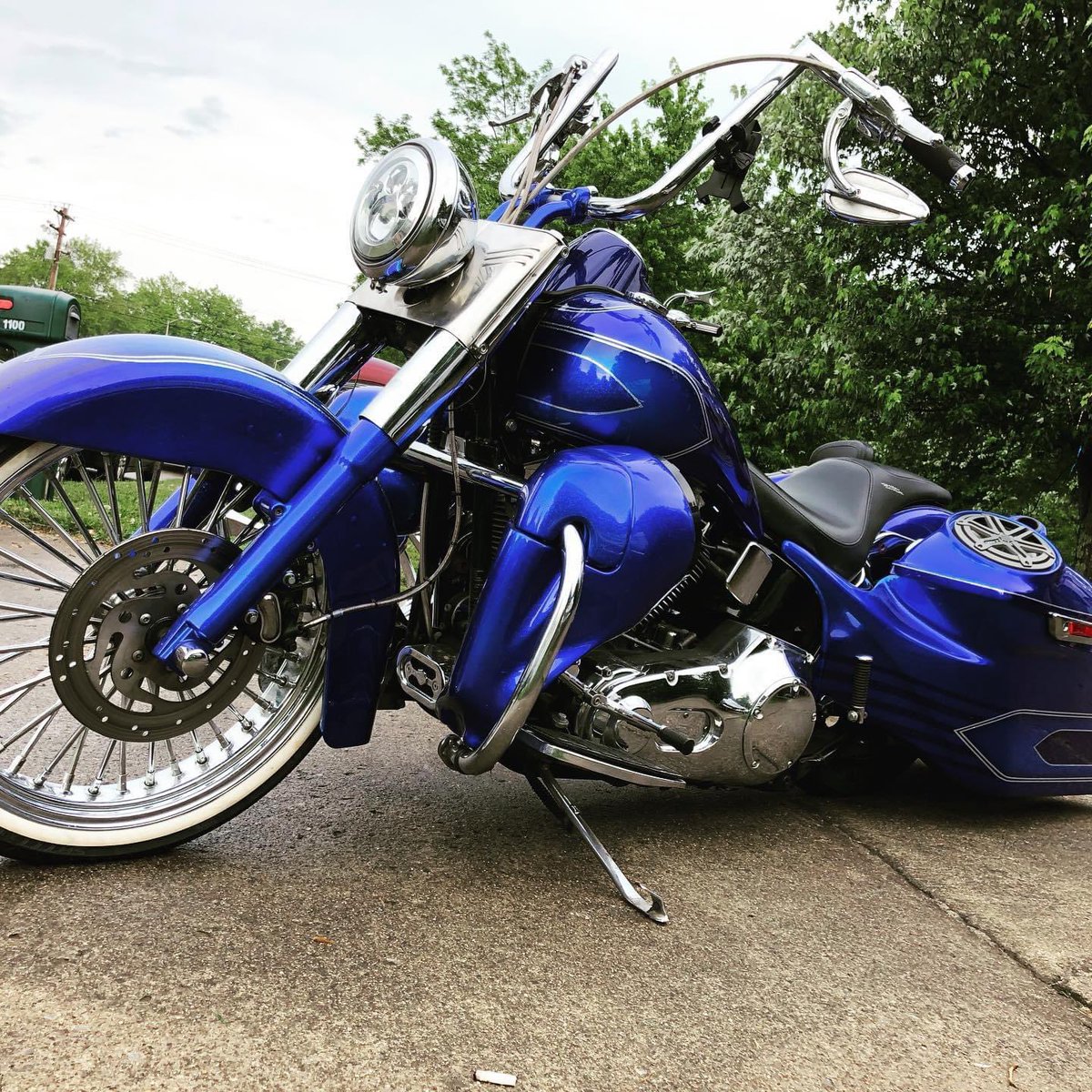 SamsCustomCycle's tweet photo. This Boy is definitely Fat now!!  #baggeraudio #Painful #bigwheelbagger #harley #harleydavidson #customfatboy  #harleyaudio #groundzero #soundigital #mineslouder #tryharder #dontblendinstandout #custompaint #customstereo #cylentcycles #justwritetheticket https://t.co/slJlaaDMSa
