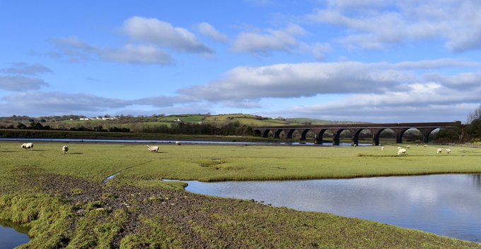 ItsYourWales's tweet photo. Bach o awyr las rhwng y cawodydd.  Some sunny spells in between showers courtesy @aronjones9 #peoplewithpassion #welshpassion https://t.co/XlrVfvNovC