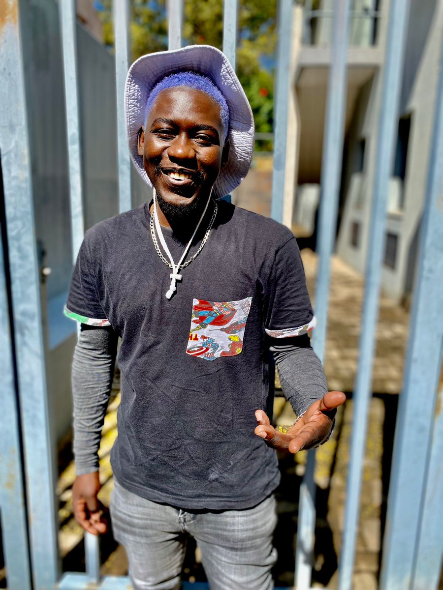 CapricornFM's tweet photo. Settle into the #AMLounge with @Wanani99. Connect with him via WhatsApp on 079 899 6226. https://t.co/idlqX1vfc8