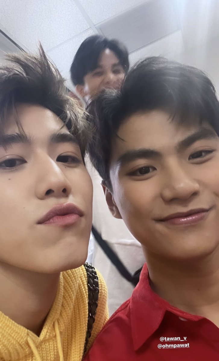 nanonmv's tweet photo. PP AND OHM PAWAT MET EVERYONE MOVED #TeaTreeOilxOhmNanon https://t.co/XYLmywr3Hd