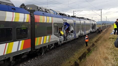 adcprg's tweet image. Un accident de PN dans la région Grand Est 😱

Courage aux voyageurs blessés et conducteur blessé également.

😔