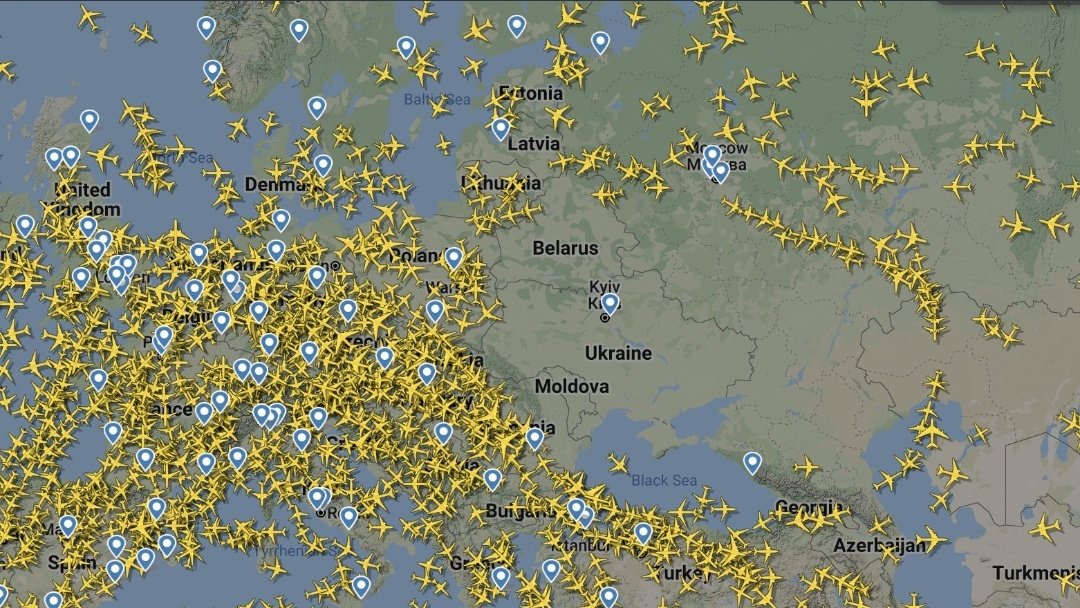 NestorSiurana's tweet photo. Así se encuentra el espacio aéreo europeo en estos momentos.

Imagen que habla por sí sola. https://t.co/pNafLjfScu