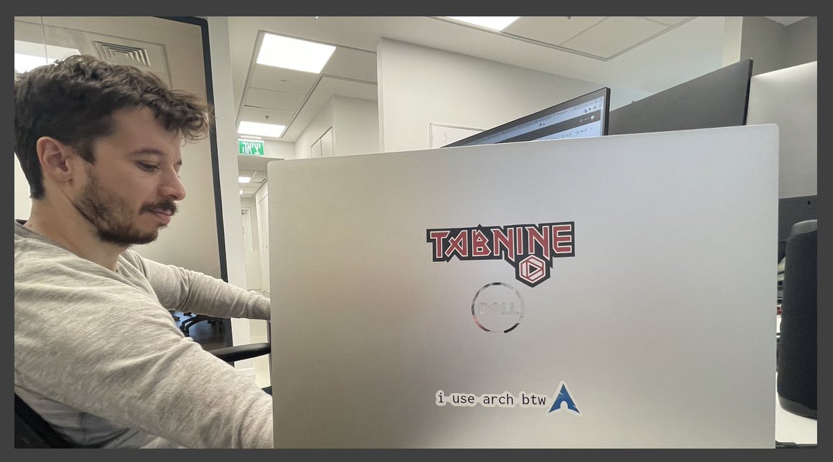 tabnine's tweet photo. btw,
I'm using Arch ๐ถ๏ธ
Any Arch users out there?
Hereโs your chance to flex ๐๐ฝ
#Thread #Developers #linux #archlinux #btwiusearch https://t.co/4SfdeFS9Nv