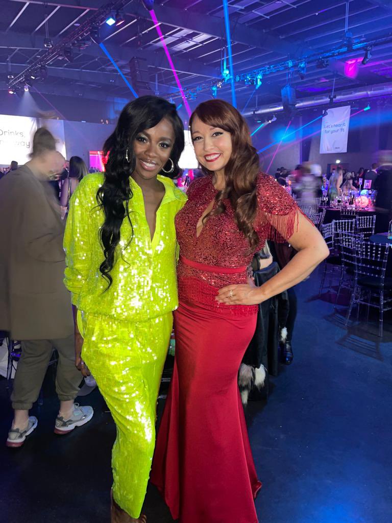 amyanzel's tweet photo. The Beauty Awards 2022 with @ASOS ♥️⁣ @BeautyMagUK
⁣
What an honour to be both nominated for an award with @hollywoodbrowzr and to also present the final award of the evening for Product of the Year, alongside my @BBCApprentice alumni @Inventor_Tom 👏🏻
⁣
#TheBeautyAwards2022 https://t.co/E6P4nakIUD
