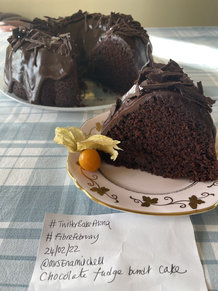 A rich chocolate fudge bundt cake, squidgy and moist, topped with Belgian chocolate ganache ❤️ I’ve loved the challenges this month thank you <a href="/thebakingnanna1/">The Baking Nanna</a> <a href="/Rob_C_Allen/">Robert Allen</a> #twitterbakealong #fibrefebruary
