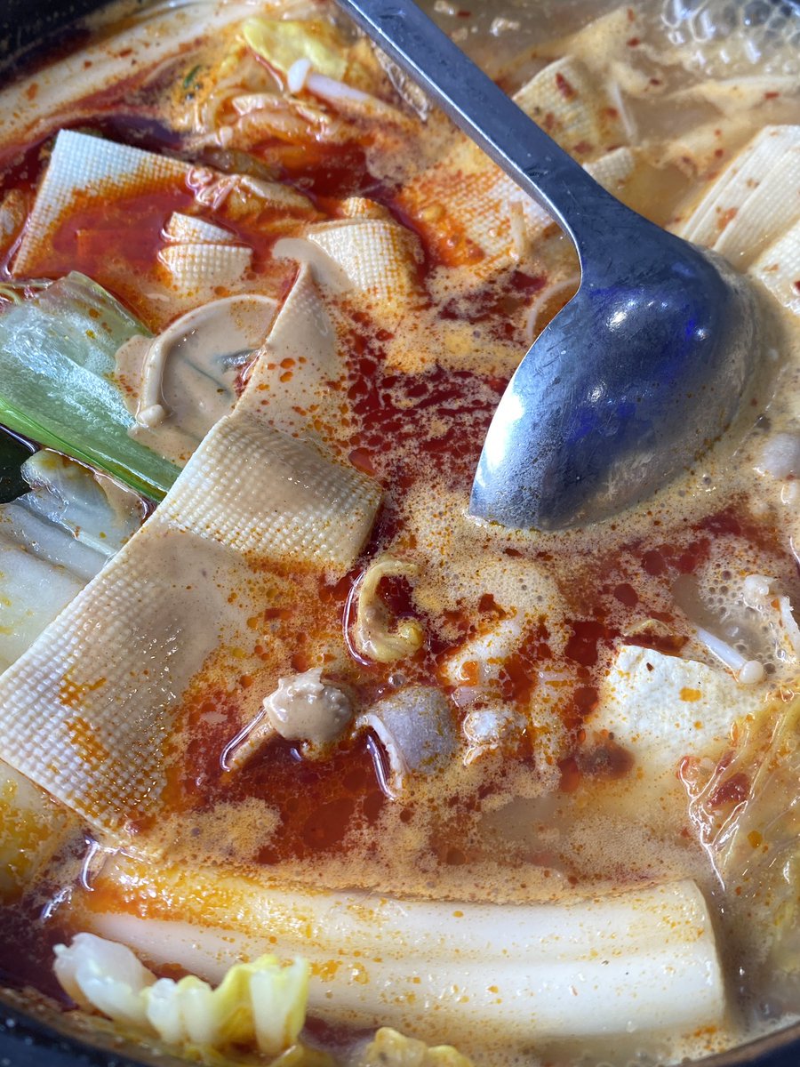 EHO_meinliebe's tweet photo. 오늘 법카로 먹은 마라탕은 맛있었다👍🏻👍🏻 https://t.co/OOdlZW3RZh