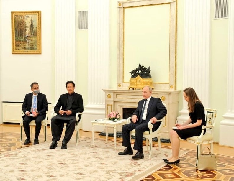 Meanwhile Khan &amp; Putin

PM Imran Khan to arrive in Russia on Wednesday, but will he get "long-table" or "short-table" welcome from...