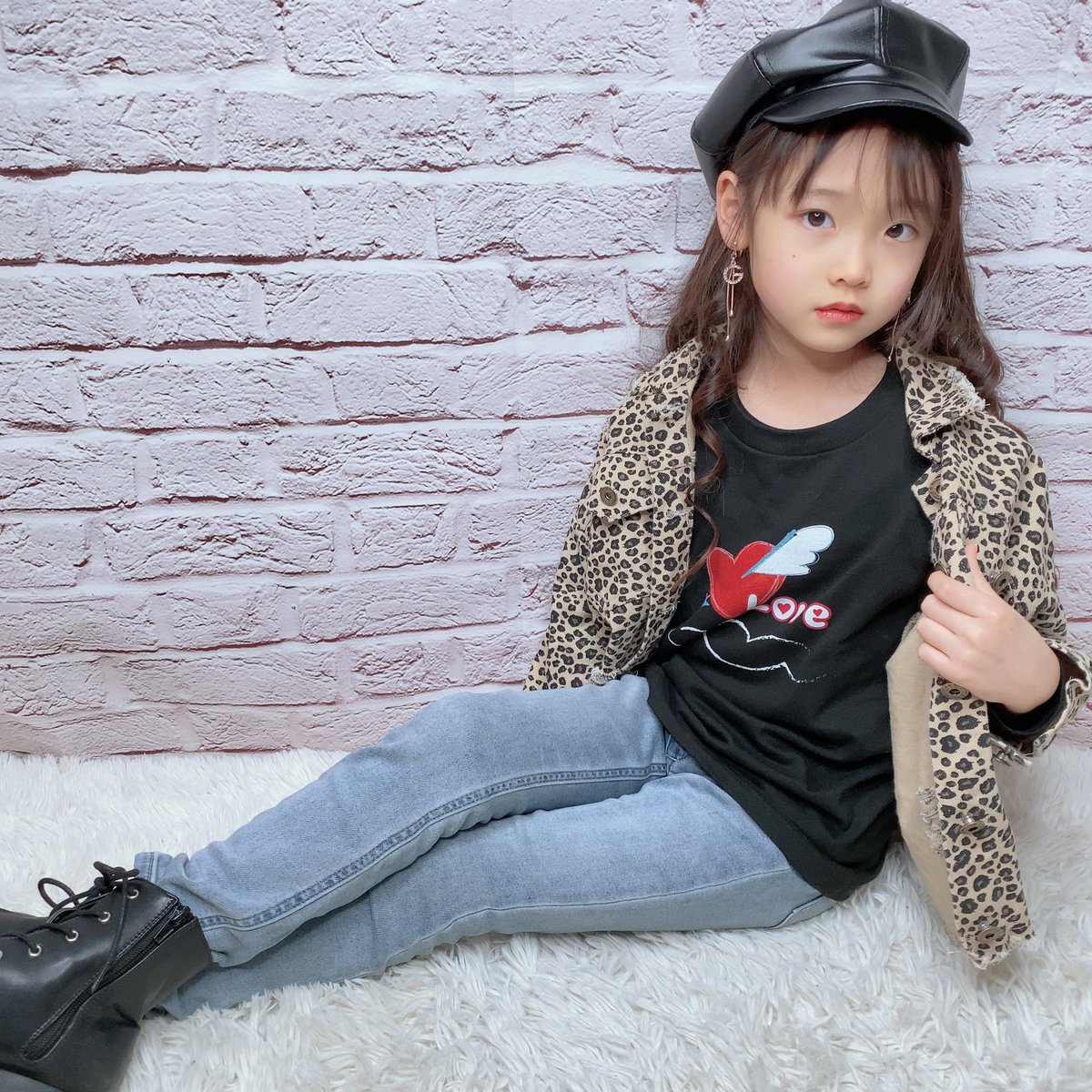 riachannel2020's tweet photo. りあちゃんがデザインしたTシャツ普段使いにもバッチリ🙆‍♀️❤
オーデ���ション参加中なので下記URLからツイートや購入で応援してもらえると嬉しいです🥺❣️
4/30までで、何度でもできますのでぜひお願いします😭🙏
https://t.co/0KII817Zp0

#Up_T #UpT #uptアンバサダー #オリジナルTシャツ #自作Tシャツ https://t.co/pUUJ5YUFsH