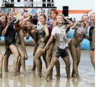 sook_0301's tweet photo. @Kpop_ctzen @puplish1  @kokolee_12  @chunee_1121  @arohot10 @tmlmiyagi1
@ddongchunee @malsook03
Introduce the Boryeong Mud Festival.Entertaining and good for your skin. https://t.co/4PVorhAieg