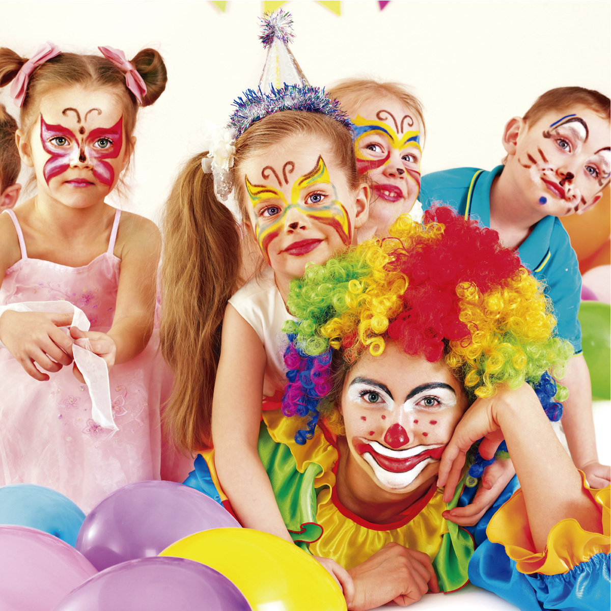 ¡Este viernes celebra con nosotros el carnaval! 🎭🥳
Participa en nuestro desfile de disfraces y llévate un regalo muy dulce 🍭🎁
No te lo pierdas... solo por participar entrarás en el sorteo de Tarjetas Regalo Berceo de hasta 250€ 😱🛍
ℹ️ bit.ly/34O98Dy
#CarnavalBerceo