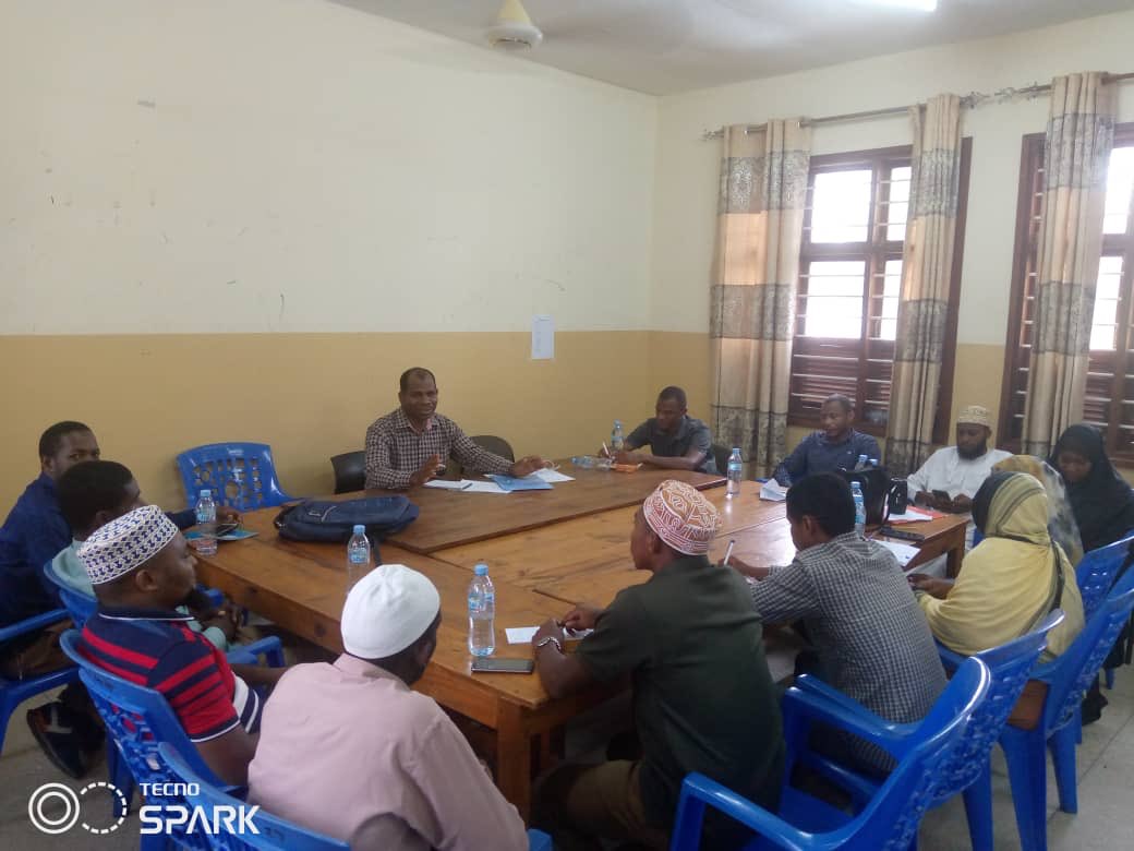 ystanzania's tweet photo. Our third workshop day is in Pemba. Thanks Ame @AmeirHajj Zanzibar Regional Coordinator. for organizing. Looking forward to #PembaYoungScientists this year. Thanks Mr Joseph @JosephClowry for advice and mentoring. #Science4DevelopmentWorks #SDGs #STEM https://t.co/9jOitRvWHF