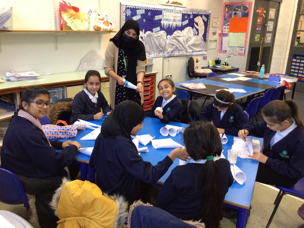 AbbeyMead_TMET's tweet photo. Our Eco Club had an awesome time making flowers out of recycling paper ready to go up on our Eco board. @EcoSchools @EcoSchoolsLCC #LitterLessLeicester https://t.co/lZciqaSZct