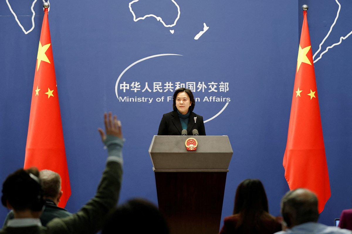 CNNEE's tweet photo. China se ha negado a condenar el ataque de Rusia contra Ucrania el jueves y, en cambio, repitió los llamados a las partes a "ejercer moderación" y acusó a Estados Unidos de "alimentar el fuego" en las tensiones. https://t.co/HOP0bEEVX5 https://t.co/Q3Qx2nuy9X