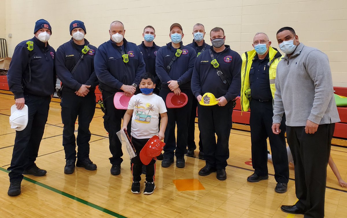 Springdale Fire 🔥  awarding our monthly Blazing Viking for their character and kindness! #vikingdiff