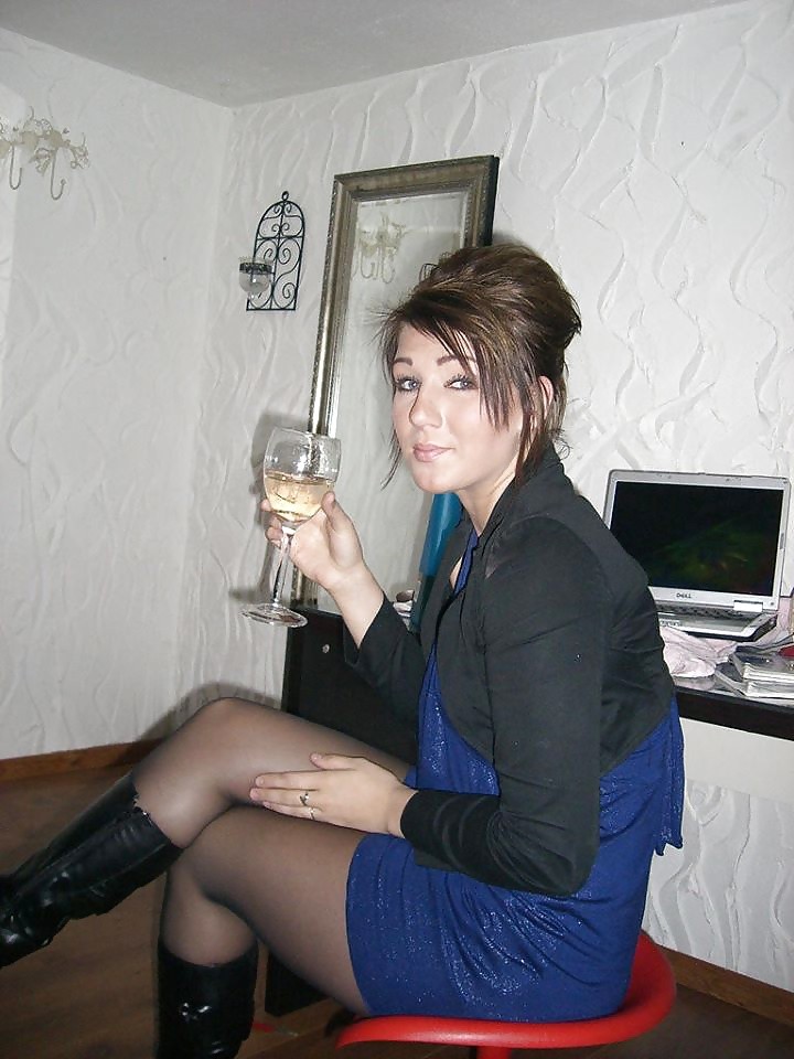 Amateur Pantyhose On Twitter Drinking Wine In Boots And Pantyhose Uraivppjzy 