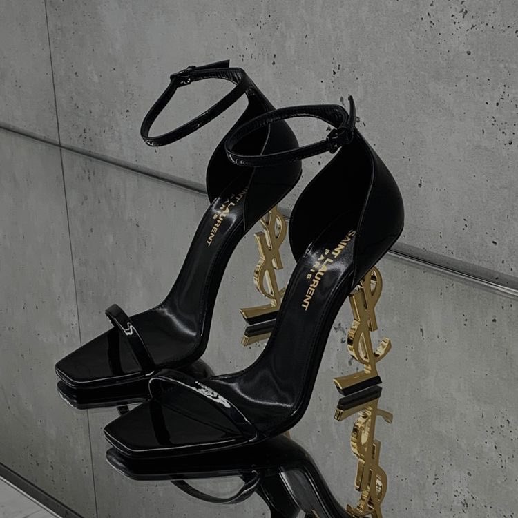 SelectOutfit's tweet photo. ysl heels https://t.co/rgh7RrzgdG