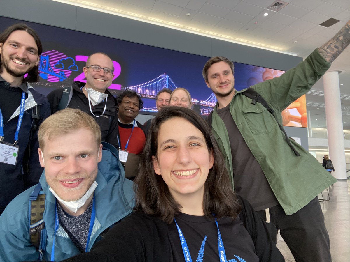 Our <a href="/CompBioPhys/">Theoretical & Computational Biophysics Department</a> members from <a href="/mpi_nat/">MPI for Multidisciplinary Sciences</a> thank the <a href="/BiophysicalSoc/">Biophysical Society</a> for a great #bps2022 meeting!! It has been a great #biophysics conference in 🇺🇸 San Francisco! 👍 Hope to see you 2023 again!