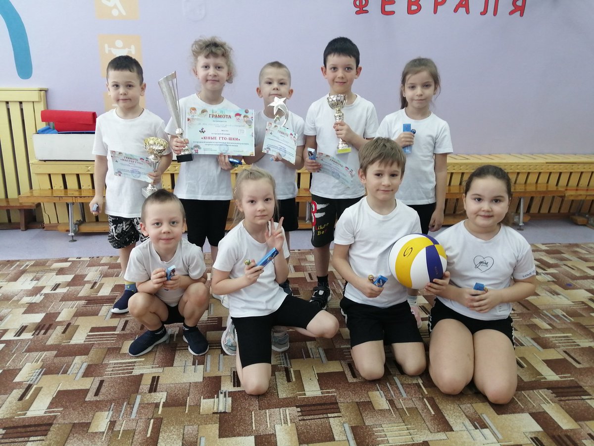 SportsSchool63's tweet photo. @samminobr @uprobraz2018 @SportSchool63
Сегодня состоялось награждение победителей очно-заочной акции "Юные ГТО-шки". В мероприятии приняли участие 10 дошкольных учреждений города- всего 100 детей. https://t.co/uBBSbQlPLb