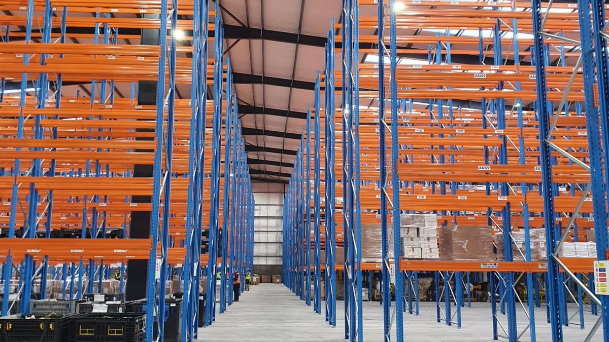 CDBLTD1's tweet photo. JOB DONE! 🙌 Pallet racking installation over in Barnsley. Great Warehouse to work in!
Keep up the good work @CDBLTD1 #ProjectSpecialist #WarehouseSolutions #PalletRacking #Warehouse #Warehousesolutions #Warehousesafety #Solutions #SorageSolutions https://t.co/1fQLcZ3Tu1