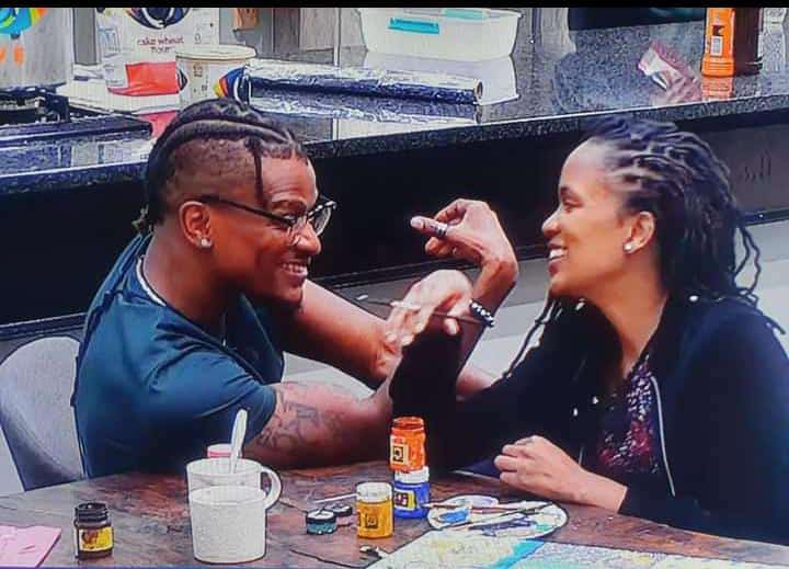 NawaalStemmet5's tweet photo. The eye contact was๐๐๐#BUThrowBack
#BUVEE
#BBMzansi https://t.co/OcZ1gT9th0