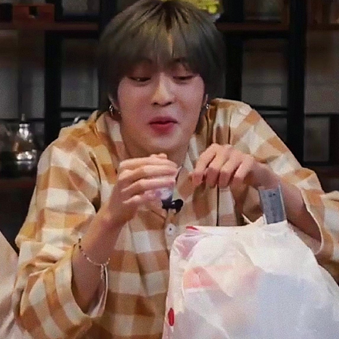 harutogallery_'s tweet photo. he is too cute 😭 #haruto https://t.co/th6ZVMO2W5