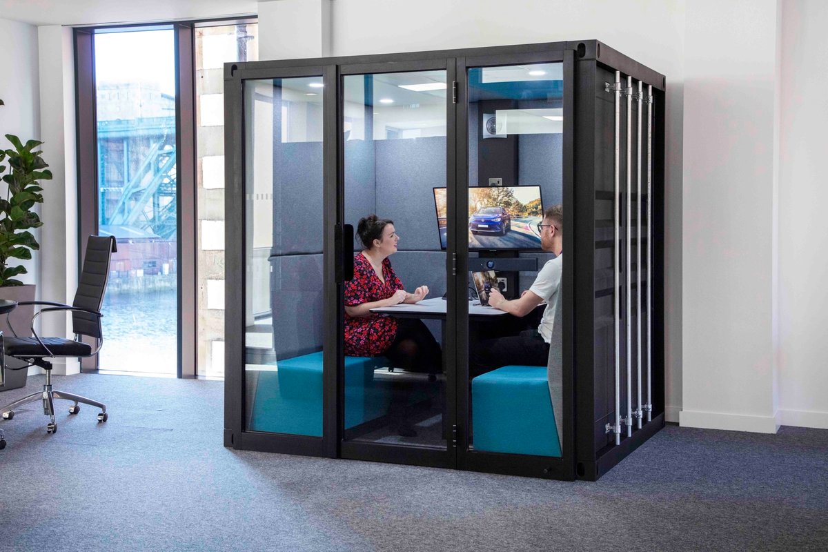TheMeetingPodCo's tweet photo. To answer the needs of the new workplace our Box products can be installed with video conferencing systems. Making hybrid team and zoom meetings in our pods even easier and more comfortable!
#meetingpod #officepod #breakoutspaces #collaborativeworking #officefurniture https://t.co/CNK6dypJco