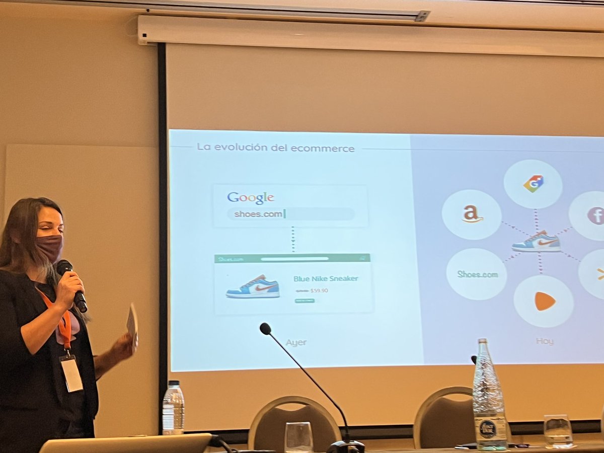 Ecommerce_es's tweet image. Nuestra última ponencia con Emma Kobylenski, Head of Product de @Plytix.

#StartupMoment: ¿Qué es el #PLO o Product Listing Optimization? 

#EcommerceTourMálaga