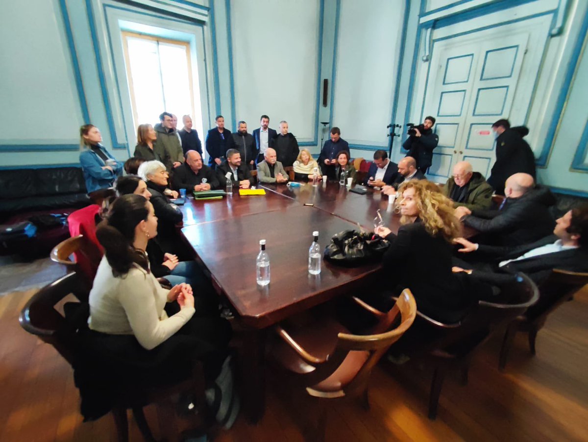 Occupation de la préfecture de Corse par les groupes Fà Populu Inseme, Avanzemu et Core In Fronte. L’objet de cette occupation symbolique: les récents désaccords et litiges entre la majorité territoriale et le préfet de Corse Pascal Lelarge.