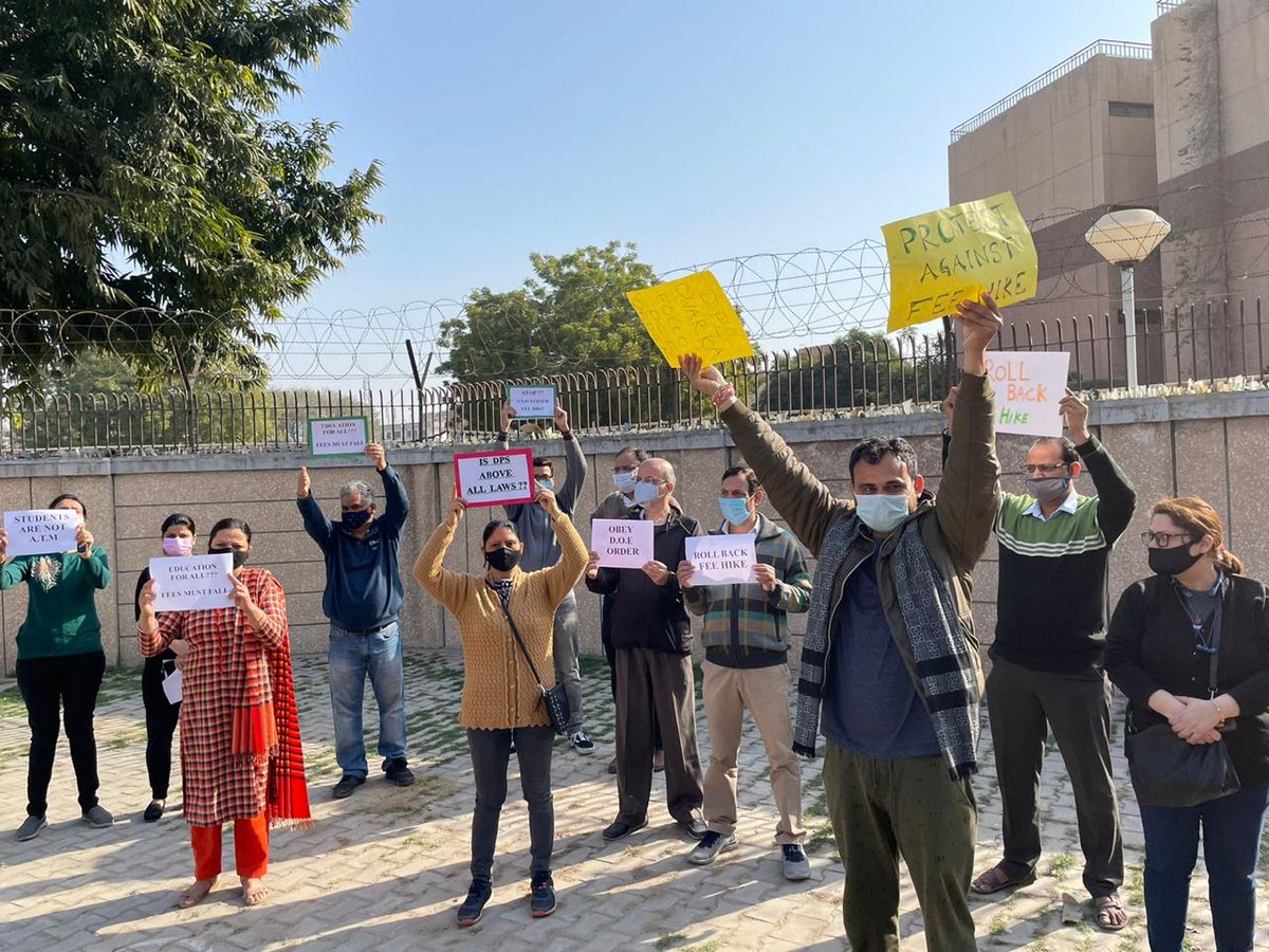 TaurusAmazing's tweet photo. @dcpcr @dspadelhi @dir_education @minister_edu @ltgovdelhi @rubikaliyaquat @delhiparentsdpa @mssisodia @pmoindia
Parents fighting at DPS Dwarka and DPS Mathurard to get an Govt Order implemented. Can this be seen anywhere? Govt issues order, but fail to implement? Shame https://t.co/KuU0sr0dd6