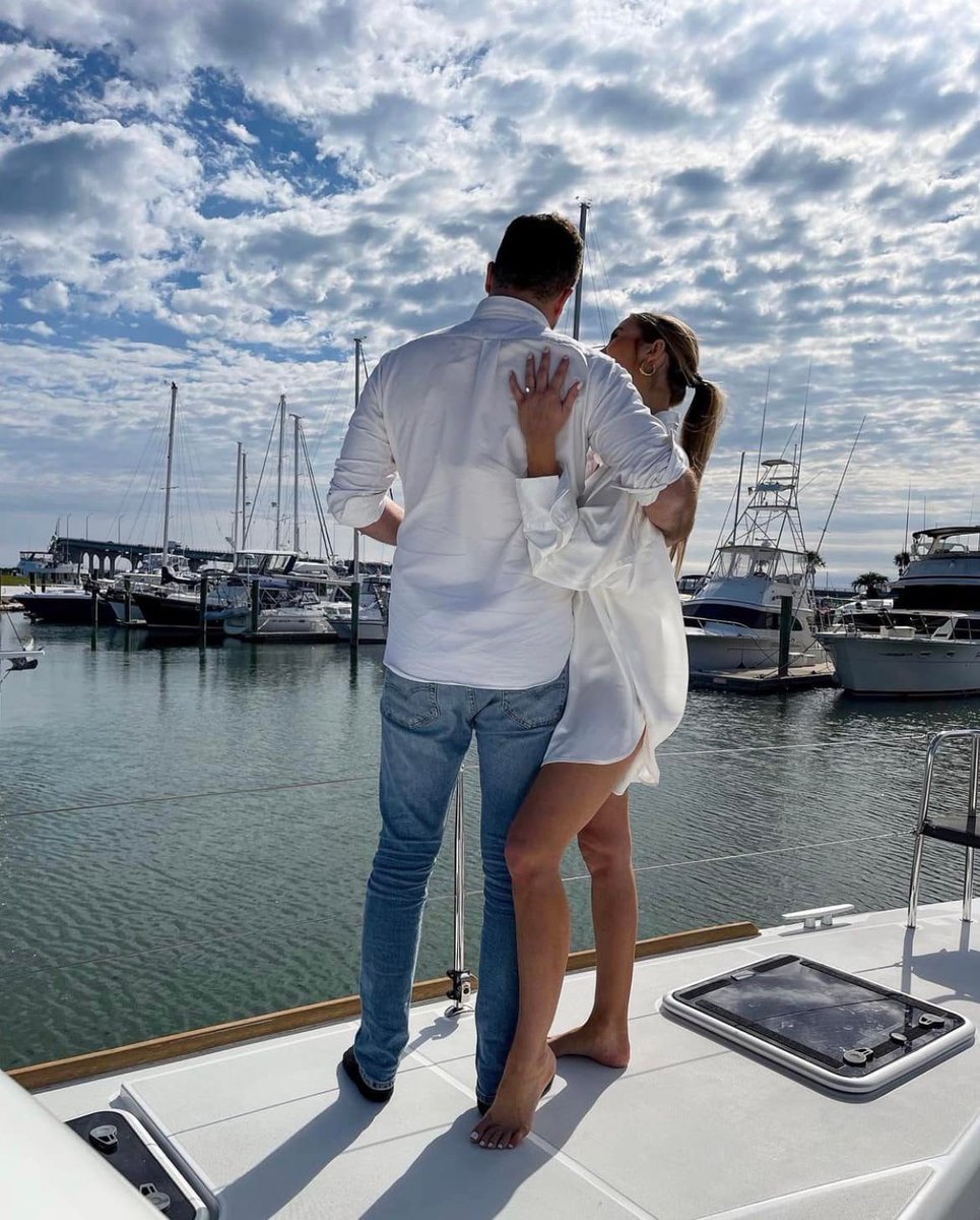 We said #GoHARDorGoHome… and Sophie said YES! 💍 We wish many happy returns to Jack and Sophie on their stunning engagement 😍💗