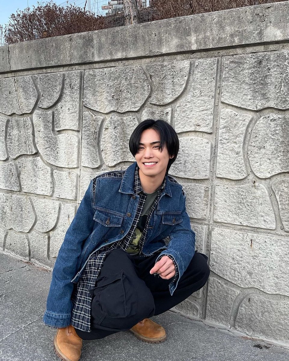 rakihsummer's tweet photo. To my favorite star, this is your day 🌟
#라키가_태어난건_정말_Lucky

Make a wish and have a happy year ahead #라키 @offclASTRO

HAPPY BIRTHDAY ROCKY
사랑해 민혀기❣️ https://t.co/3RqpLApe9C