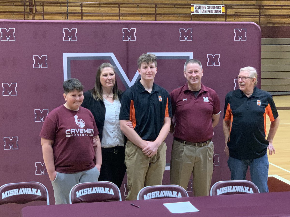 Sarah J. Hickle tweet media