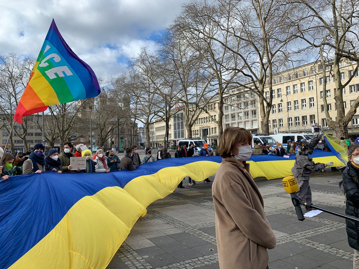 HenrietteReker's tweet photo. Köln steht zusammen in Solidarität mit unseren ukrainischen Freunden.  🇺🇦 https://t.co/6sOETJ73fE