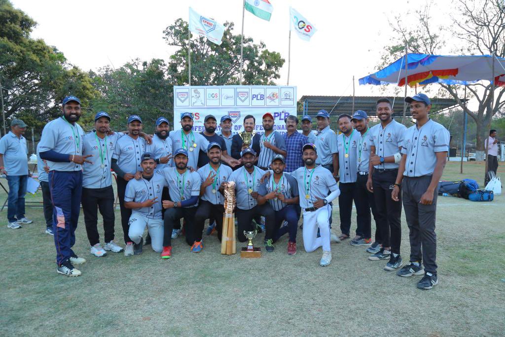 DosV2k's tweet photo. Thank you V C Sajjanar garu for your gracious presence at the closing ceremony of Baseball Club Nationals 2021.

@tsrtcmdoffice @hydbaseball @plb_india https://t.co/l5tCPHomB3