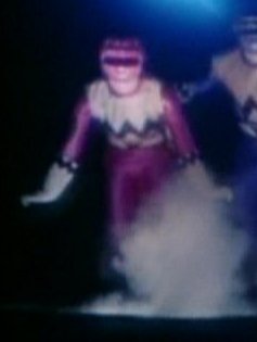 『ギンガマン』のOP聞いて懐かしくなり、久々にオリジナル見たらピンクがセクシーコマンドーしてて笑いが止まらない…。
#バカタレ2周年記念LIVE
