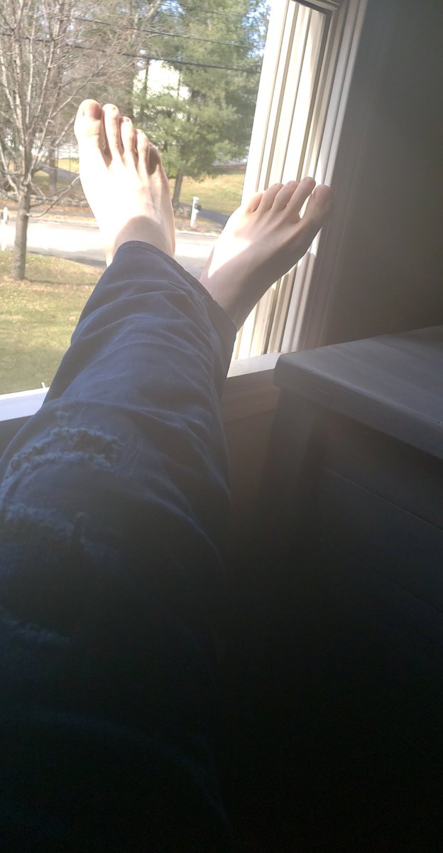 Trunksvidell's tweet photo. Be a good puppy and worship my perfect feet
Findom male footfetish https://t.co/AenBqXlEqy