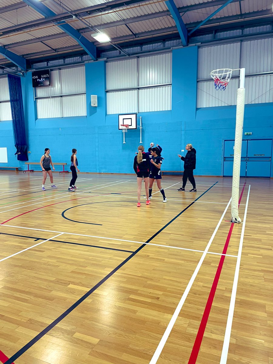 net_dev's tweet image. Thank you @tamsingreenway for leading our Masterclass today… focusing on defensive pressure looking at body position and running your feet to take the intercept! #learnfromthebest #lovenetball thank you @Marist_Sport for allowing us to use your brilliant facility!