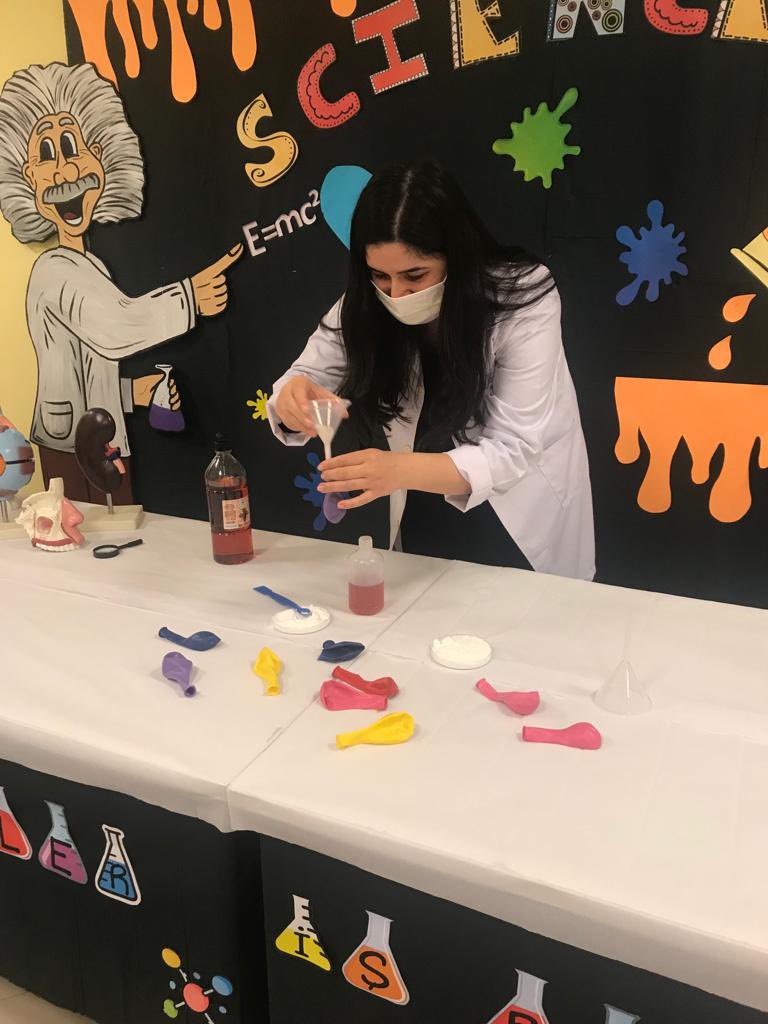 DoganSevdanur's tweet photo. Bilim Festivalimizi gerçekleştirdik. 👩🏻‍🔬
👨‍🔬🧪

 @ayselturgut81 @fserkanbalci @figentas84 @KvancBarlas @esrasert1979 @EnisEryaman @IsIIIIILL @DogaOkullari @eminehzt @ozgurkapann @DOGA_BASAKSEHIR https://t.co/mSl4Iqj3od