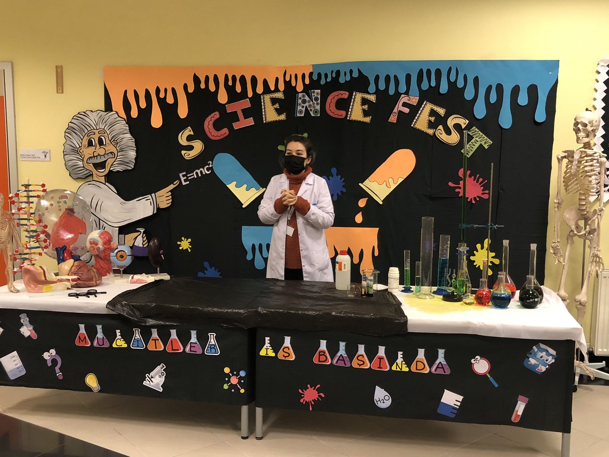 DoganSevdanur's tweet photo. Bilim Festivalimizi gerçekleştirdik. 👩🏻‍🔬
👨‍🔬🧪

 @ayselturgut81 @fserkanbalci @figentas84 @KvancBarlas @esrasert1979 @EnisEryaman @IsIIIIILL @DogaOkullari @eminehzt @ozgurkapann @DOGA_BASAKSEHIR https://t.co/mSl4Iqj3od