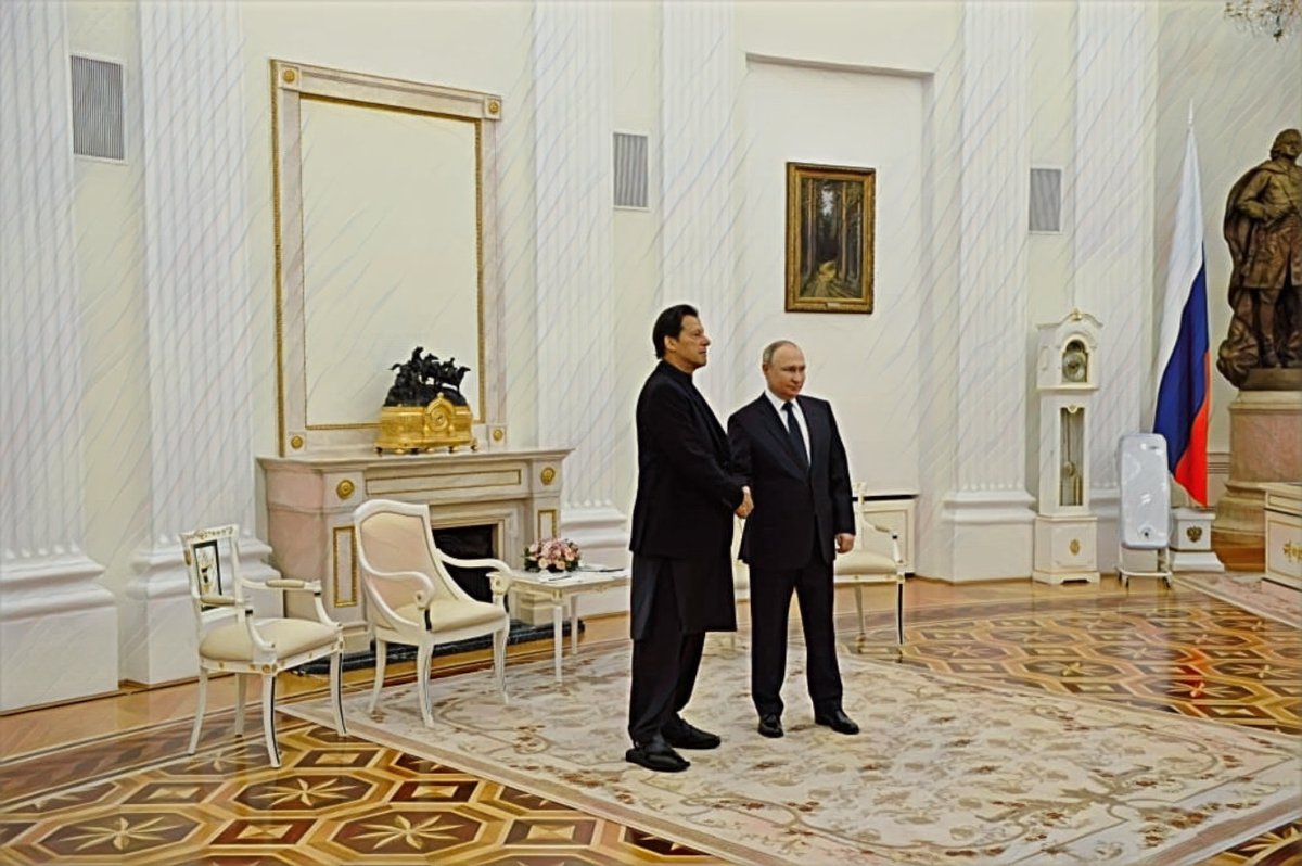 Once upon a fault line
Now Prime Minister Imran Khan will shake President Vladimir Putin’s hand not far in the Kremlin from where Mikhail Gorbachev addressed G...
is.gd/8UxGfR