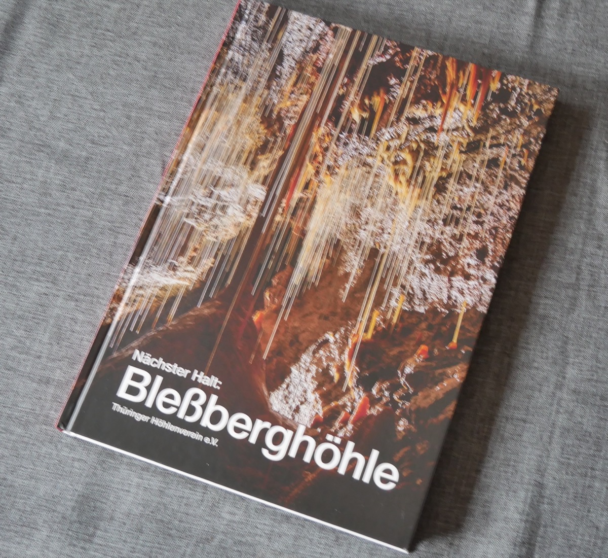 Happy to have the new book on the Bleßberg cave finally in my hands … with chapter on our palaeoclimate research. thueringer-hoehlenverein.de/media/