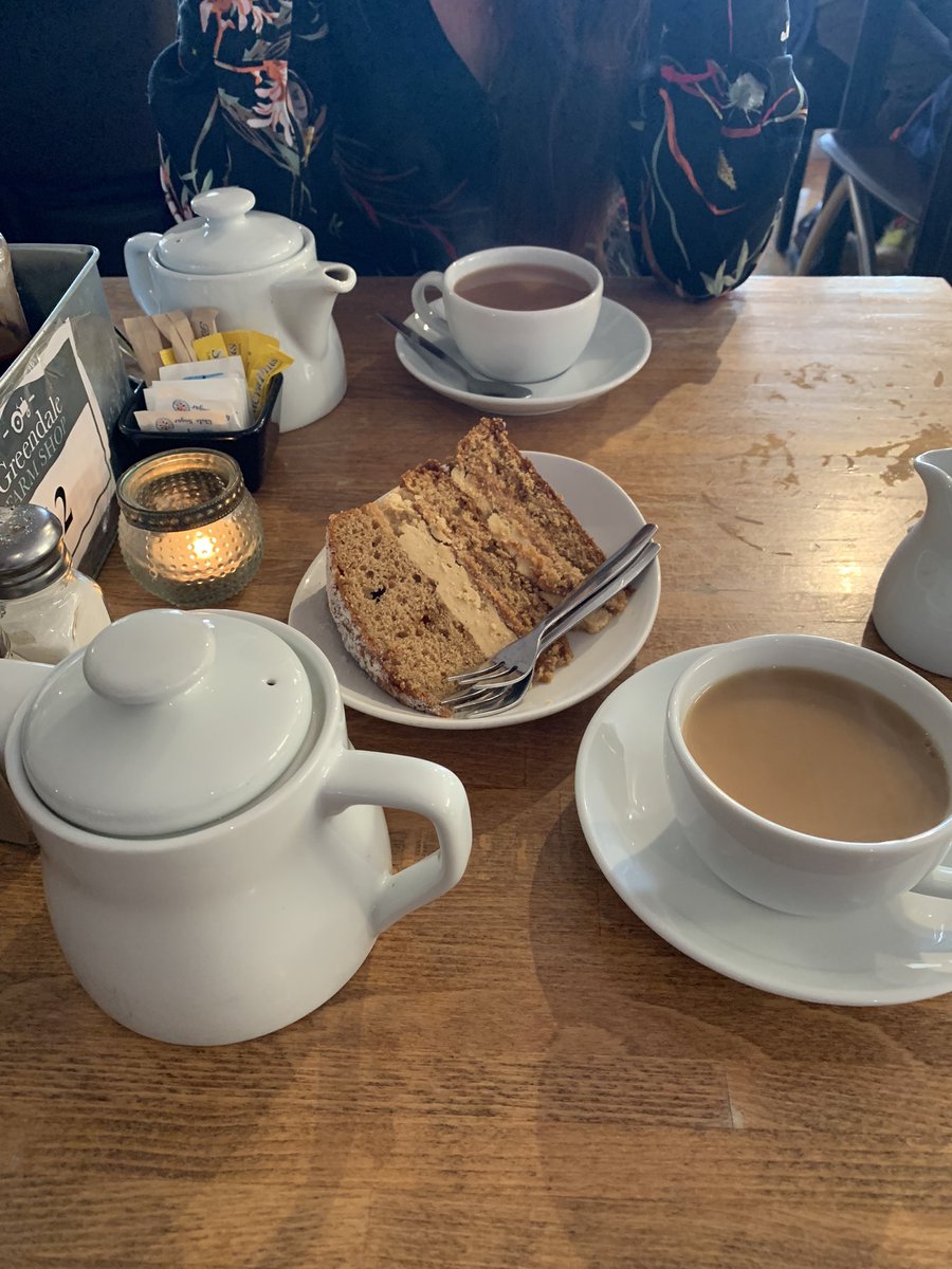 Sarah Knight tweet media