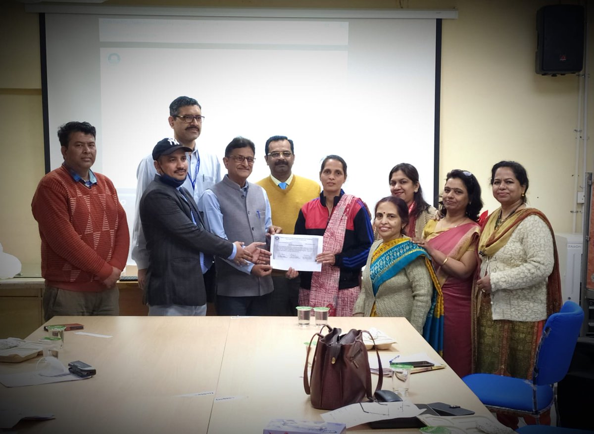 RampuraSchool's tweet photo. Today CLDP session was hosted by @RampuraSchool in which 9 principals, teachers and MT participated. Valuable inputs were shared by participants to improve the attendance, board results etc. Thanks to Dr Gulab Singh for valuable insights
@Dir_Education
@msisodia @delhi_shiksha https://t.co/8hSGdgNsvW